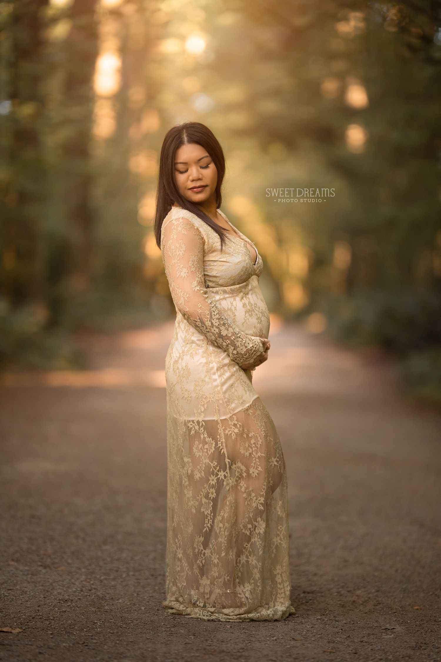 Surrey BC Vancouver Maternity Pregnancy Photos - Sweet Dreams Photo Studio