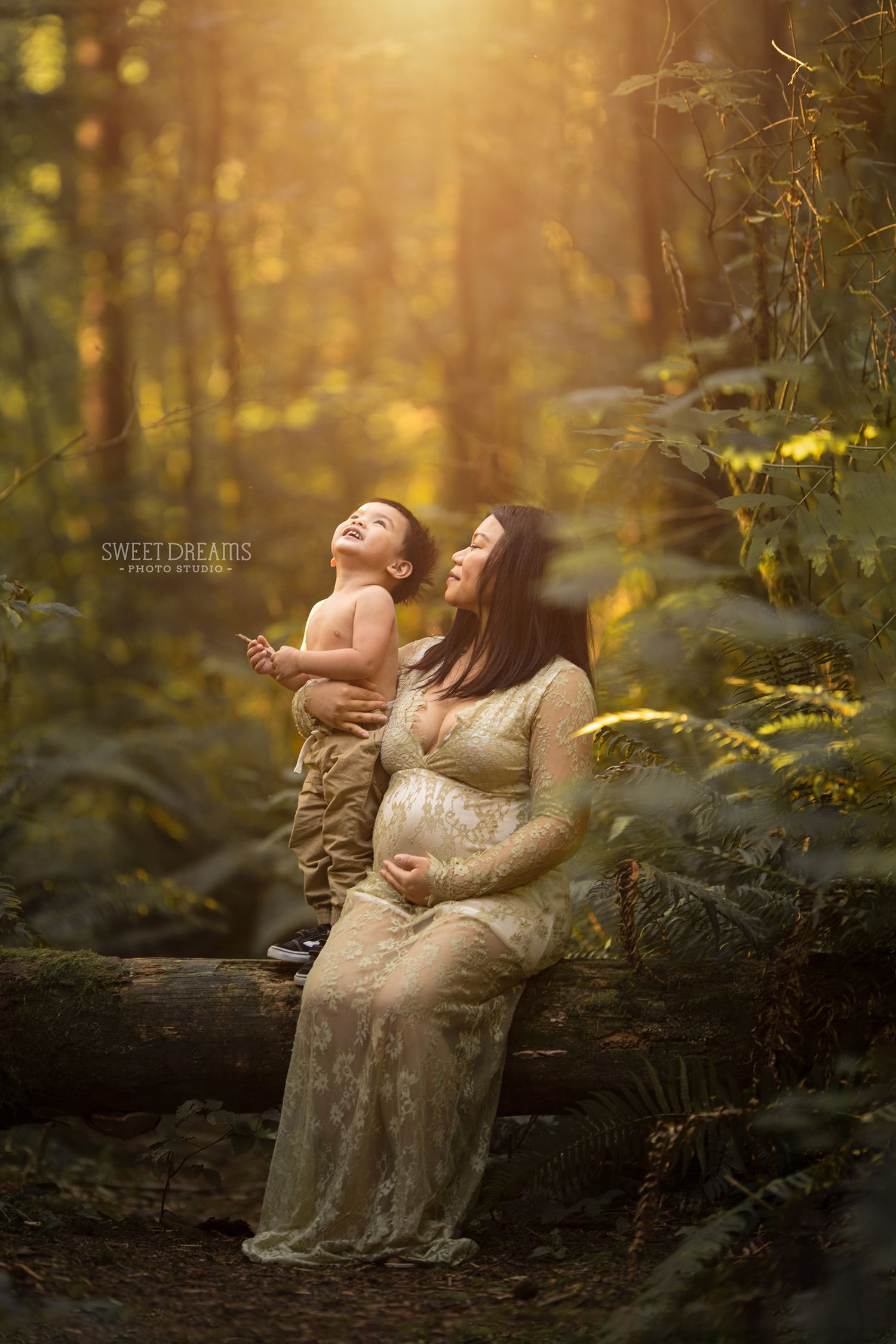 Surrey BC Vancouver Maternity Pregnancy Photos - Sweet Dreams Photo Studio