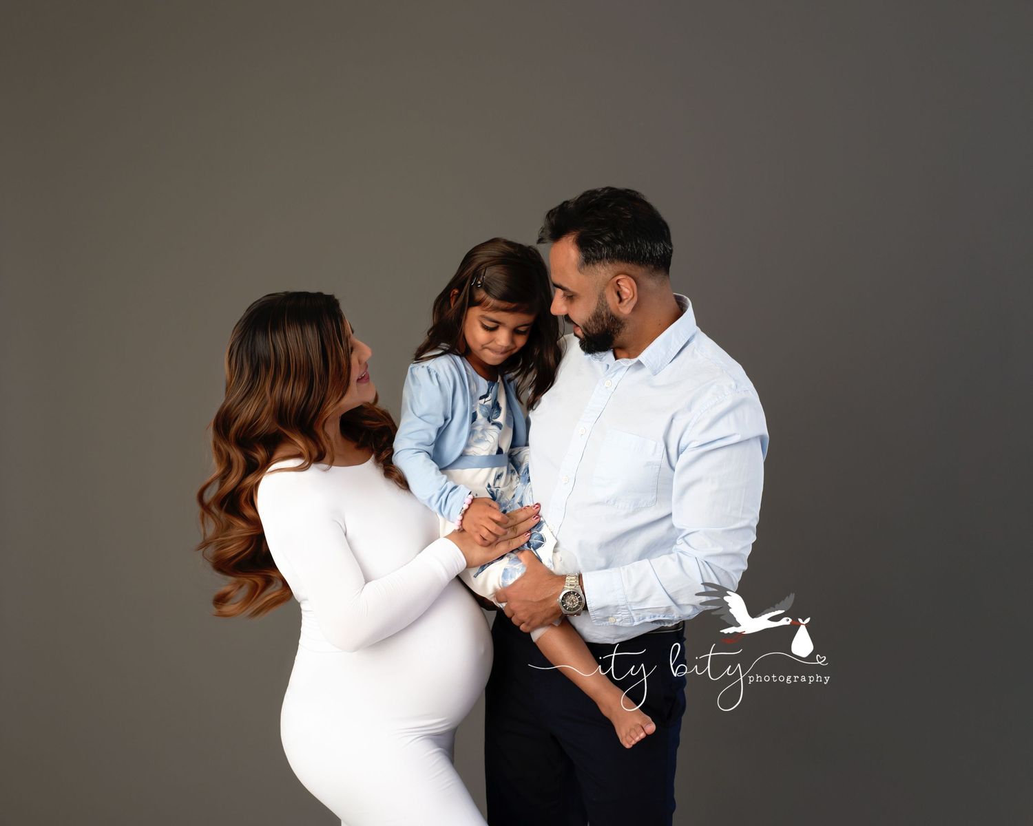 Mama Sumra Cleveland Maternity & Newborn Photographer North Carolina Family Baby Bump