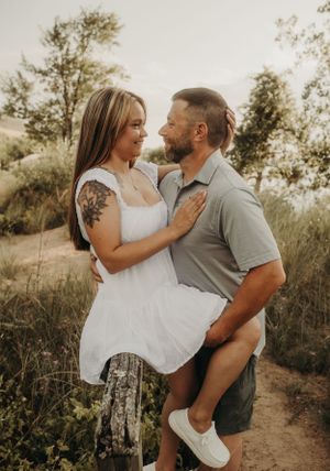 Michigan Engagement Photographer | Creative Art By Bree