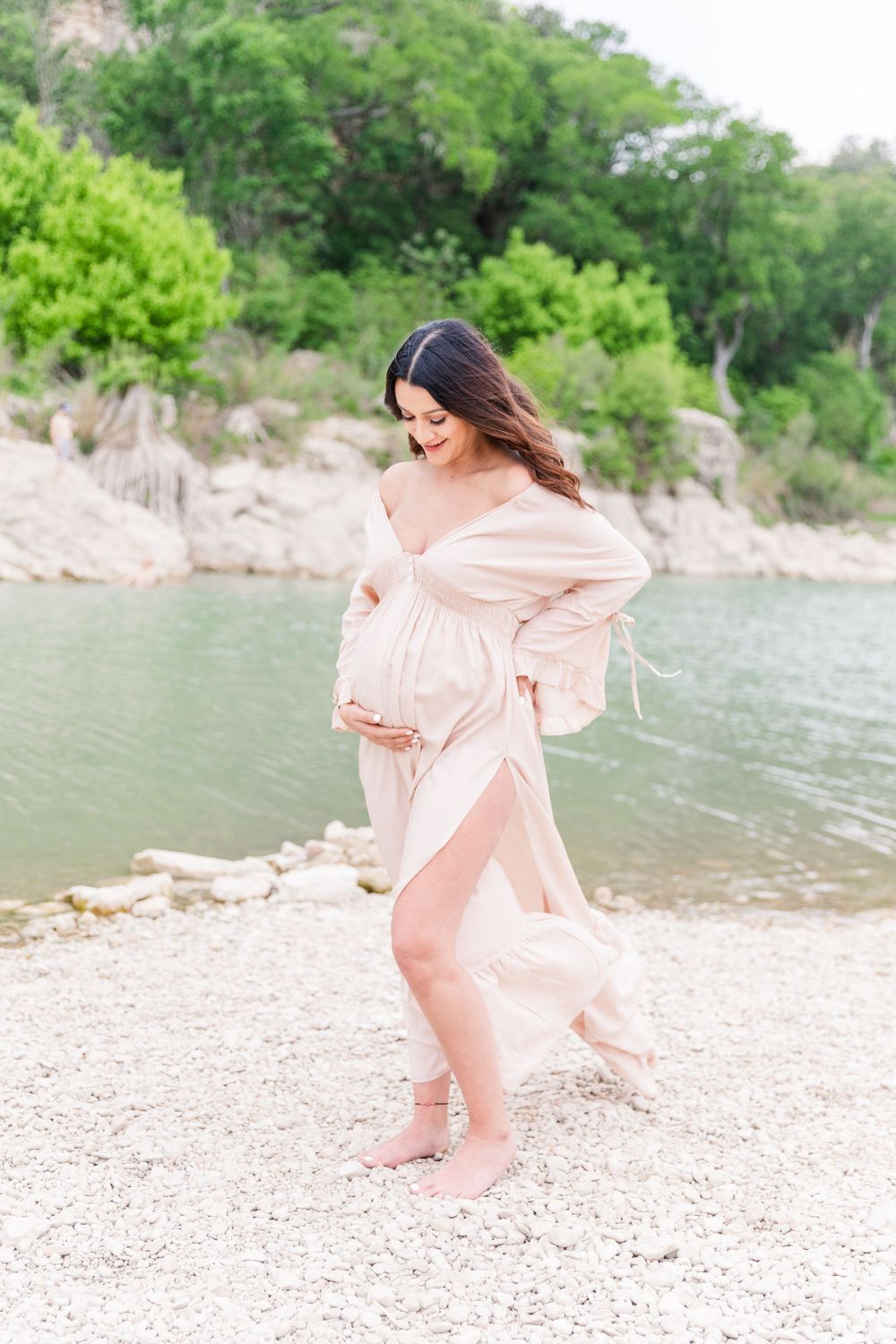 maternity photo at 5 mile dam