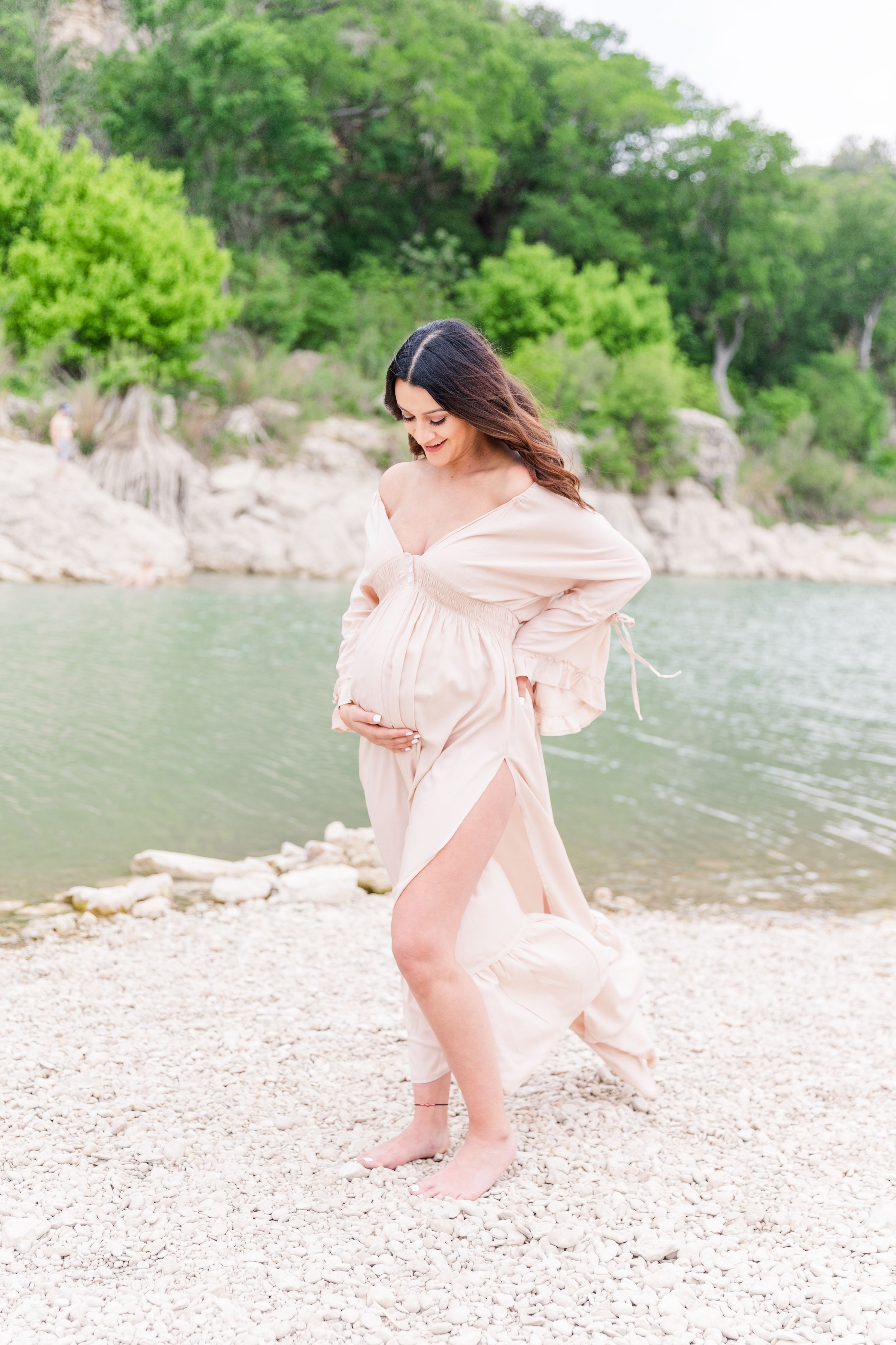 maternity photo at 5 mile dam