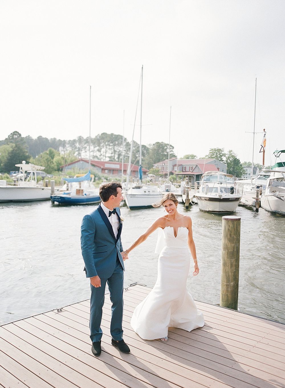 bride and groom wedding photos at the Chesapeake Maritime Museum