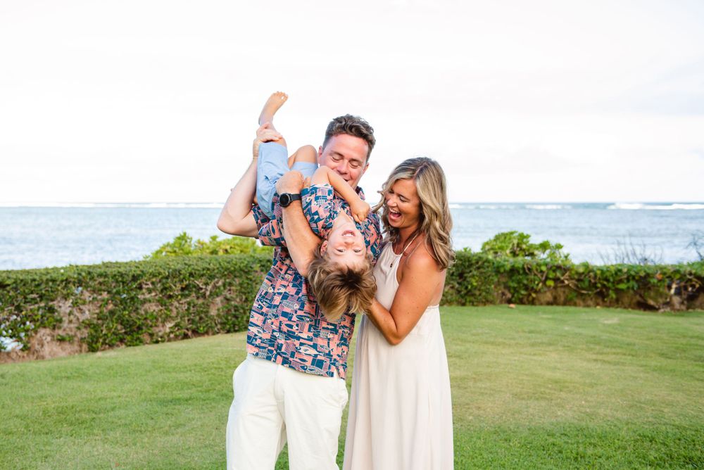 Candid family photography session in Oahu Hawaii.