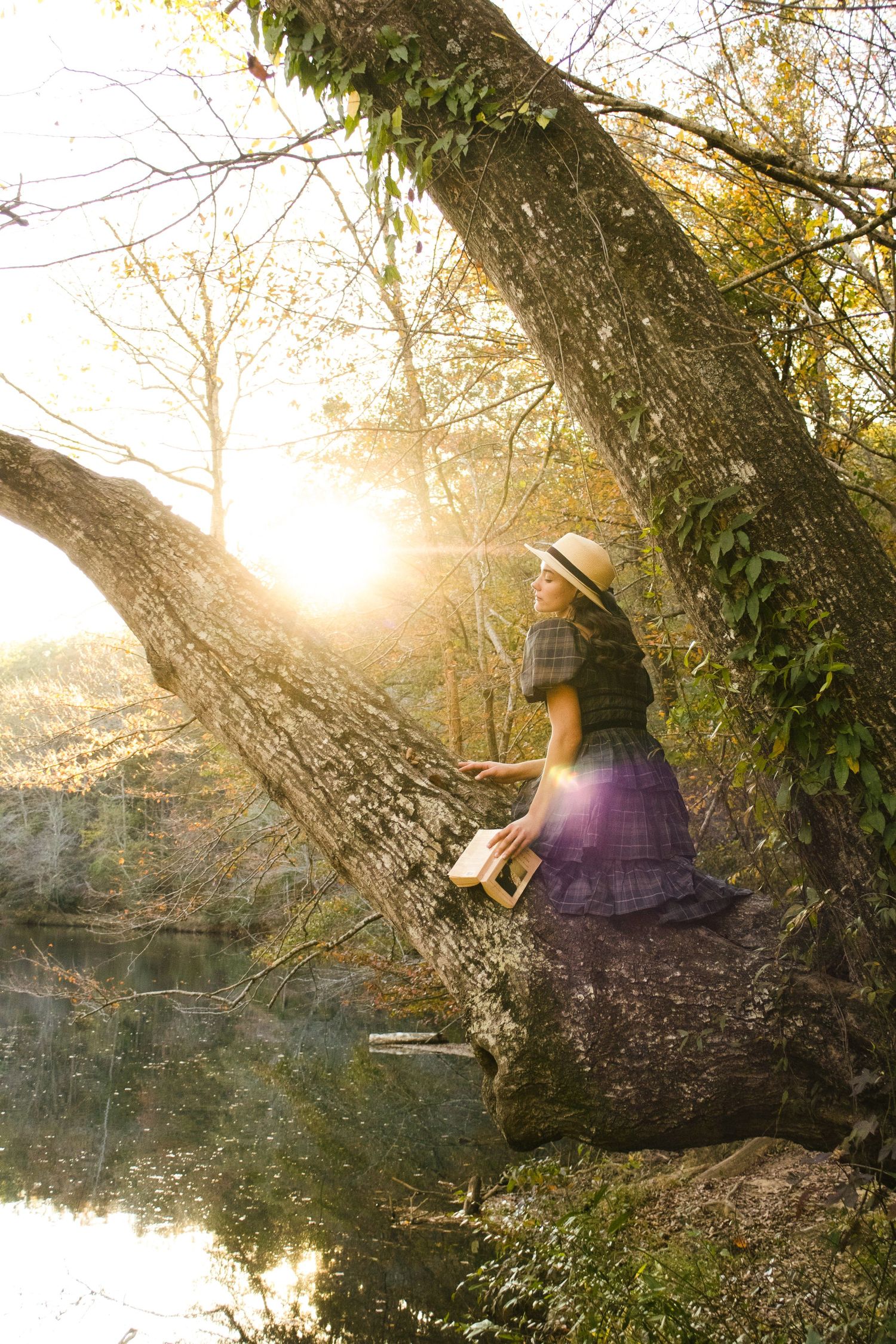 creative portrait photography that look like a movie scene