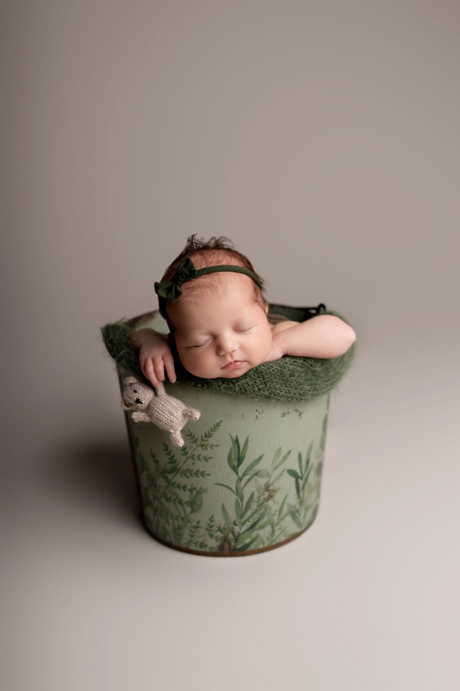 Newborn girl photo, taken by Jen Knightstep, Photographer