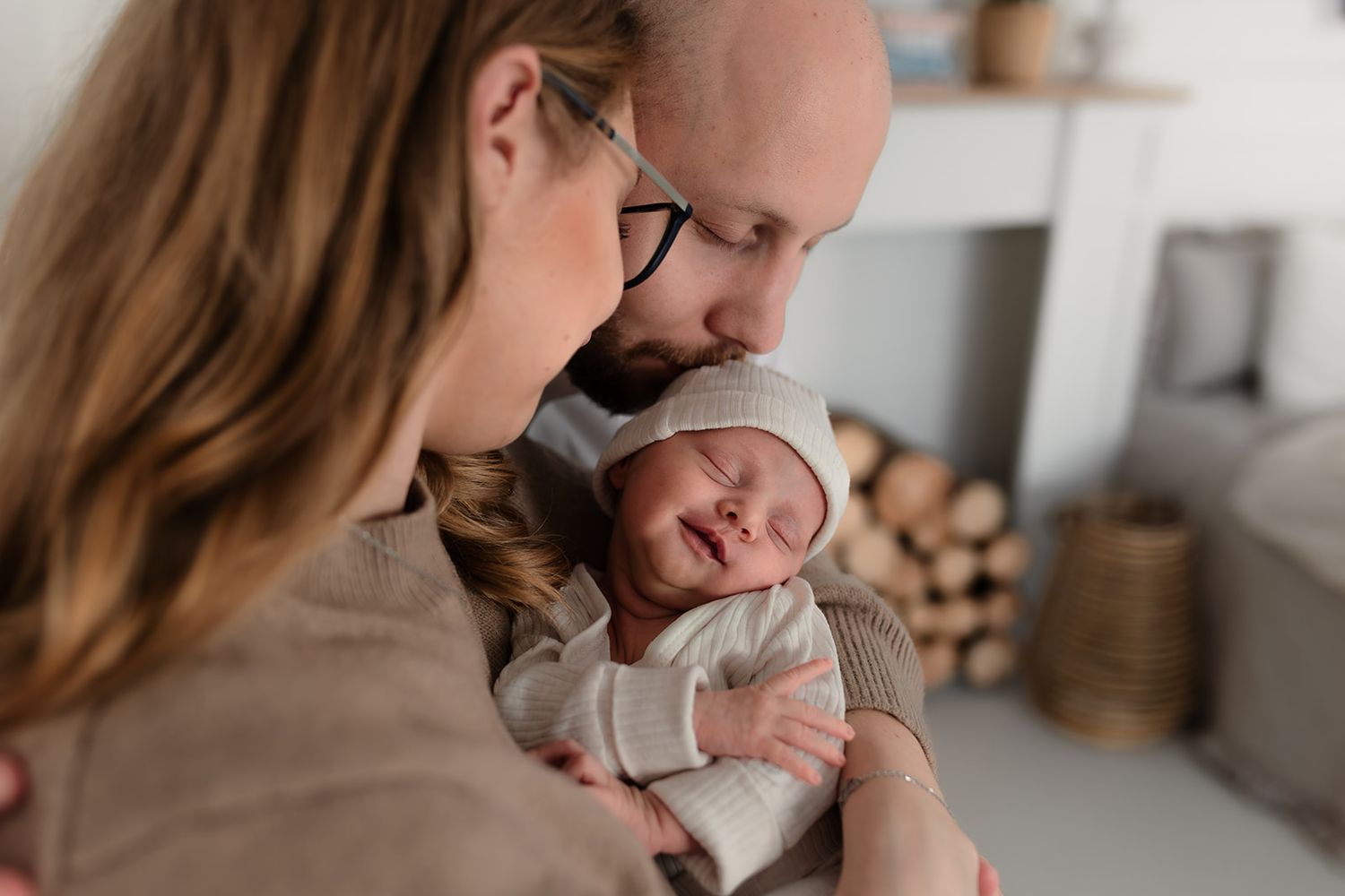 Newborn focení v ateliéru - Profesionální novorozenecká fotografie od Kristýny Stehlíkové Newborn focení v atelieru Hradec Králové a okolí