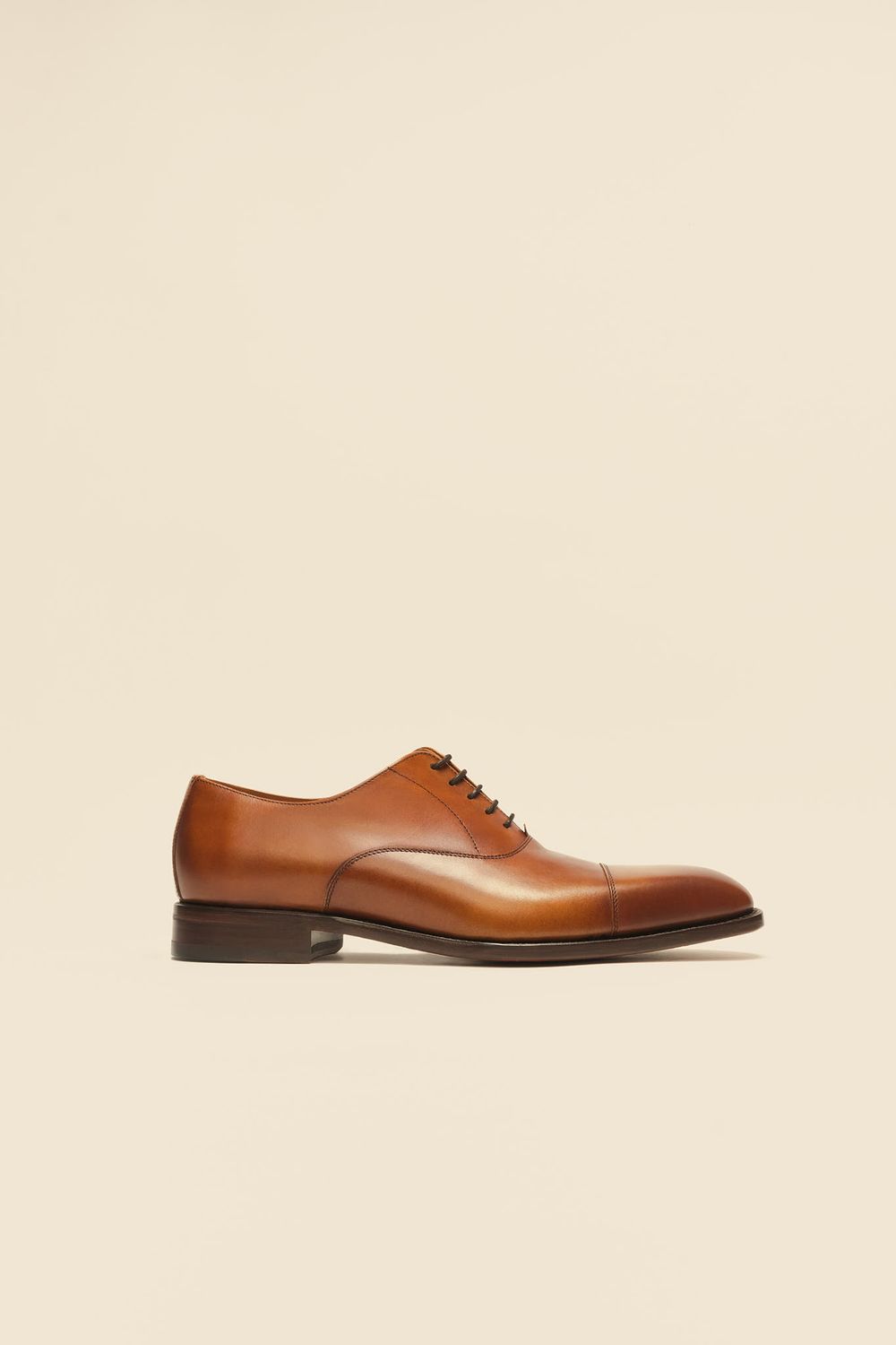 Leather Shoe Product Photography in Dubai by Dominik Zky Photography