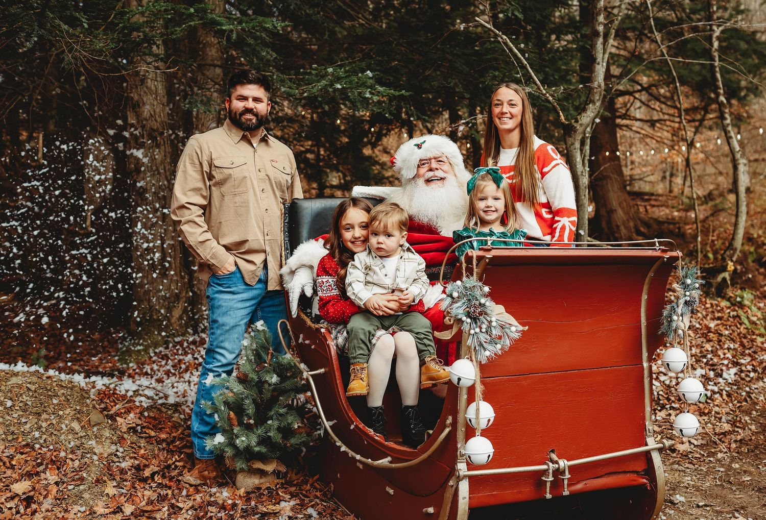 Santa Sleigh Photos family, Derrick City, PA