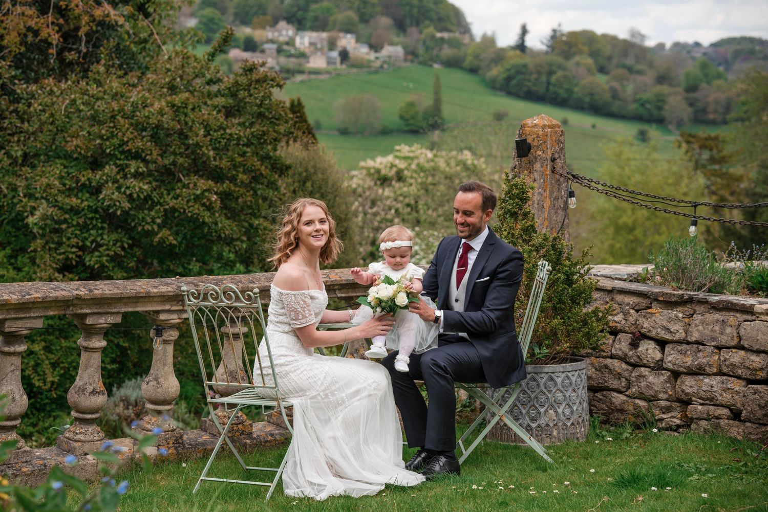 Zara Davis Wedding Photographer Burleigh Court Cotswolds Gloucestershire Spring April Wedding