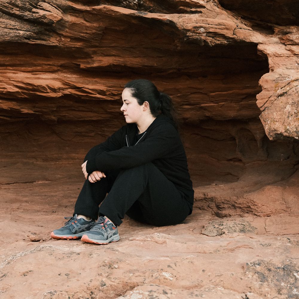 Elise sitting at St. George, utah with Michelle Deppe photography