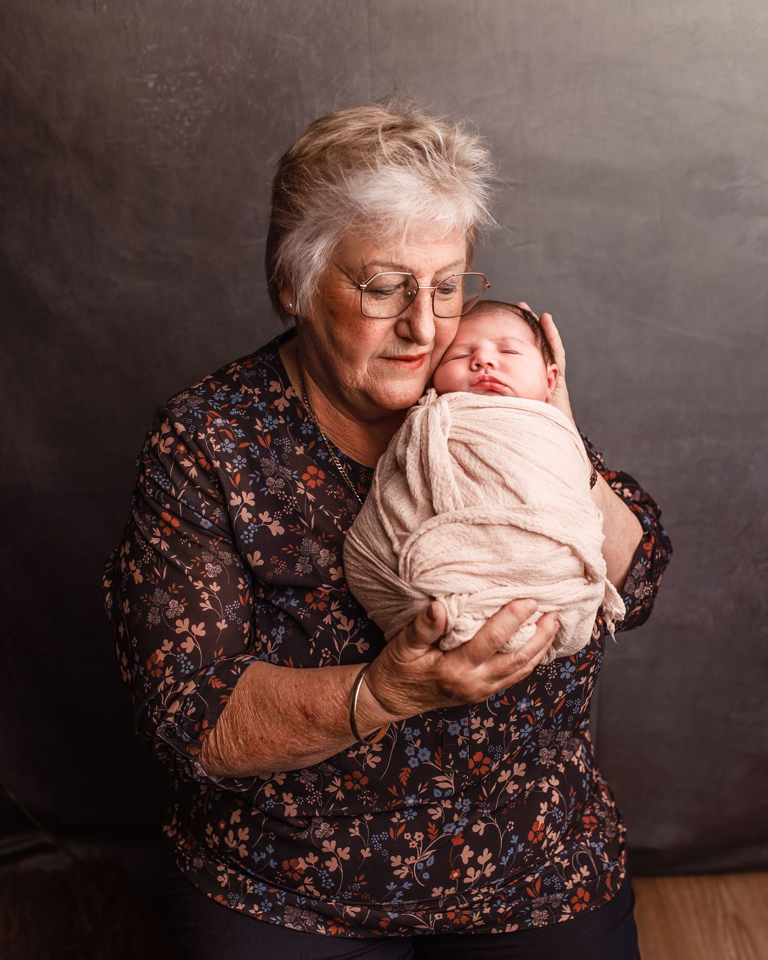 Palmerston North Newborn Baby Family Photographer.Grandma love
