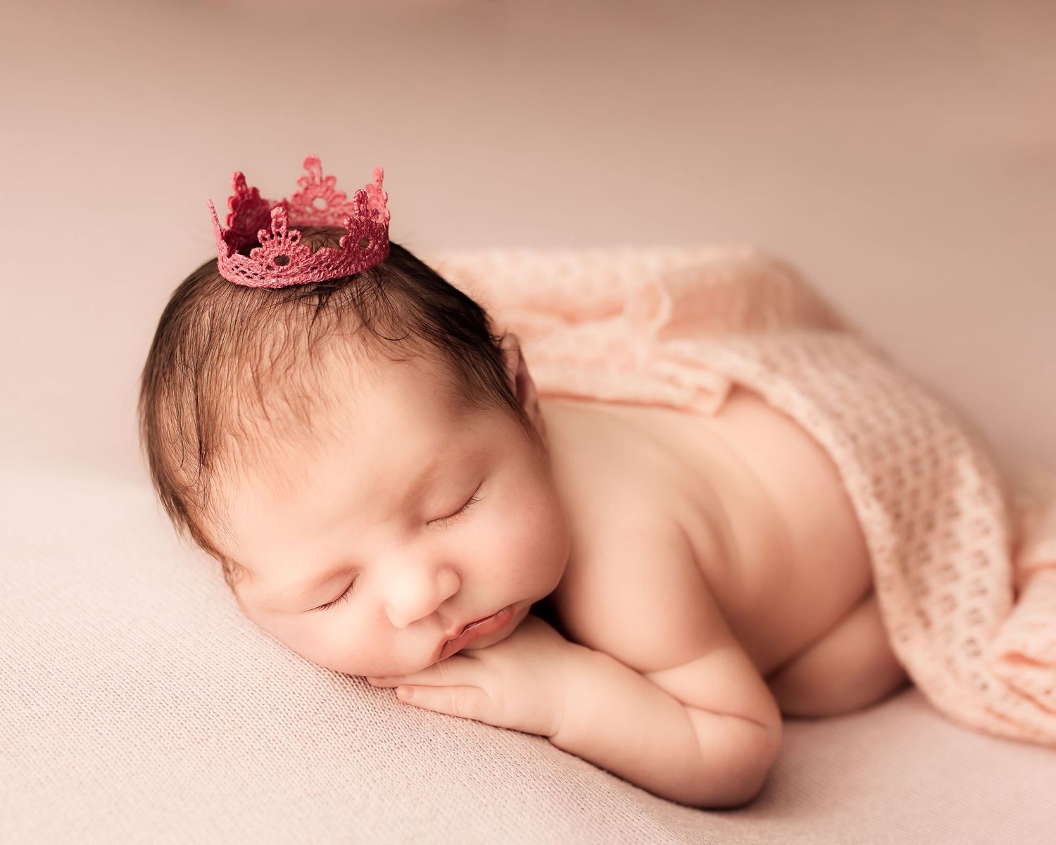 Palmerston North Newborn Baby Family Photographer. Pink Crown
