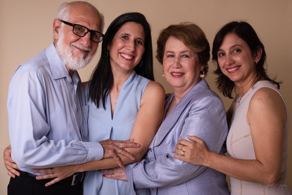SESIONES FAMILIARES EN ESTUDIO - URSULA ANGELES PHOTOGRAPHY
