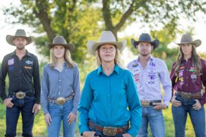 dacota monk barrel racer photoshoot for barrel horse news magazine gina monk