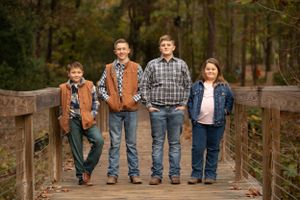 siblings and cousins family portraits Lindale Texas