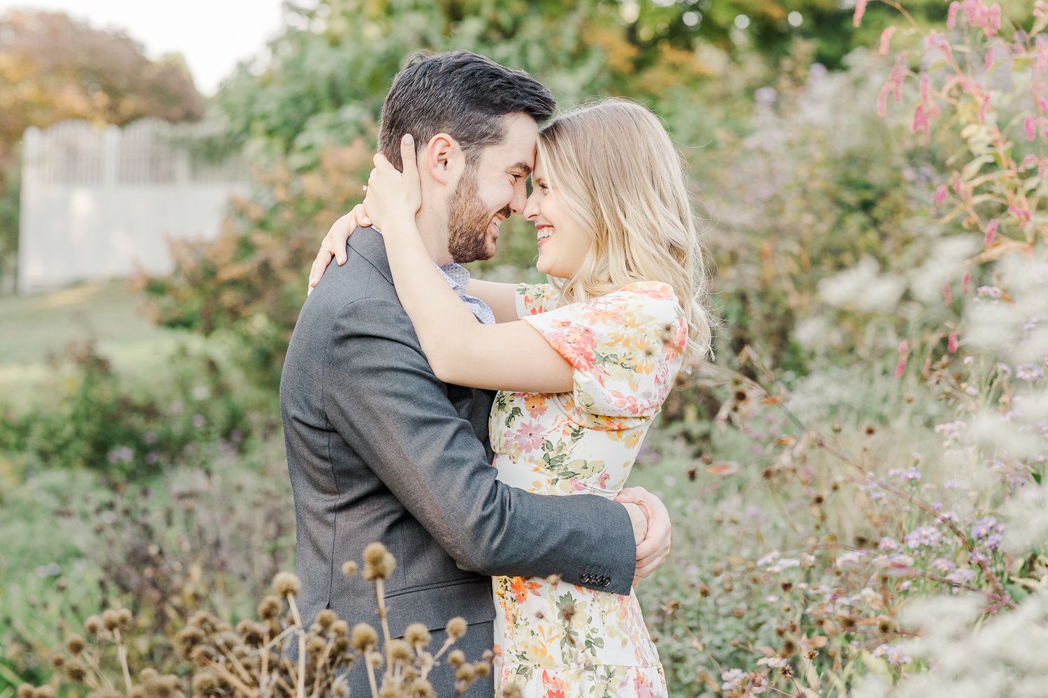 MEADOWLARK GARDENS ENGAGEMENT PICTURES