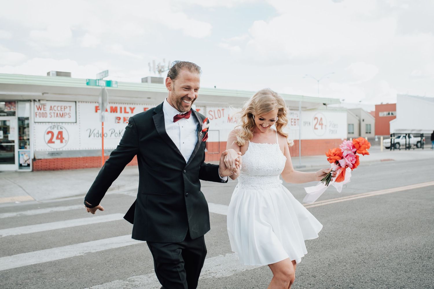 Las Vegas Elopement Photographer - Diana Jean Photography