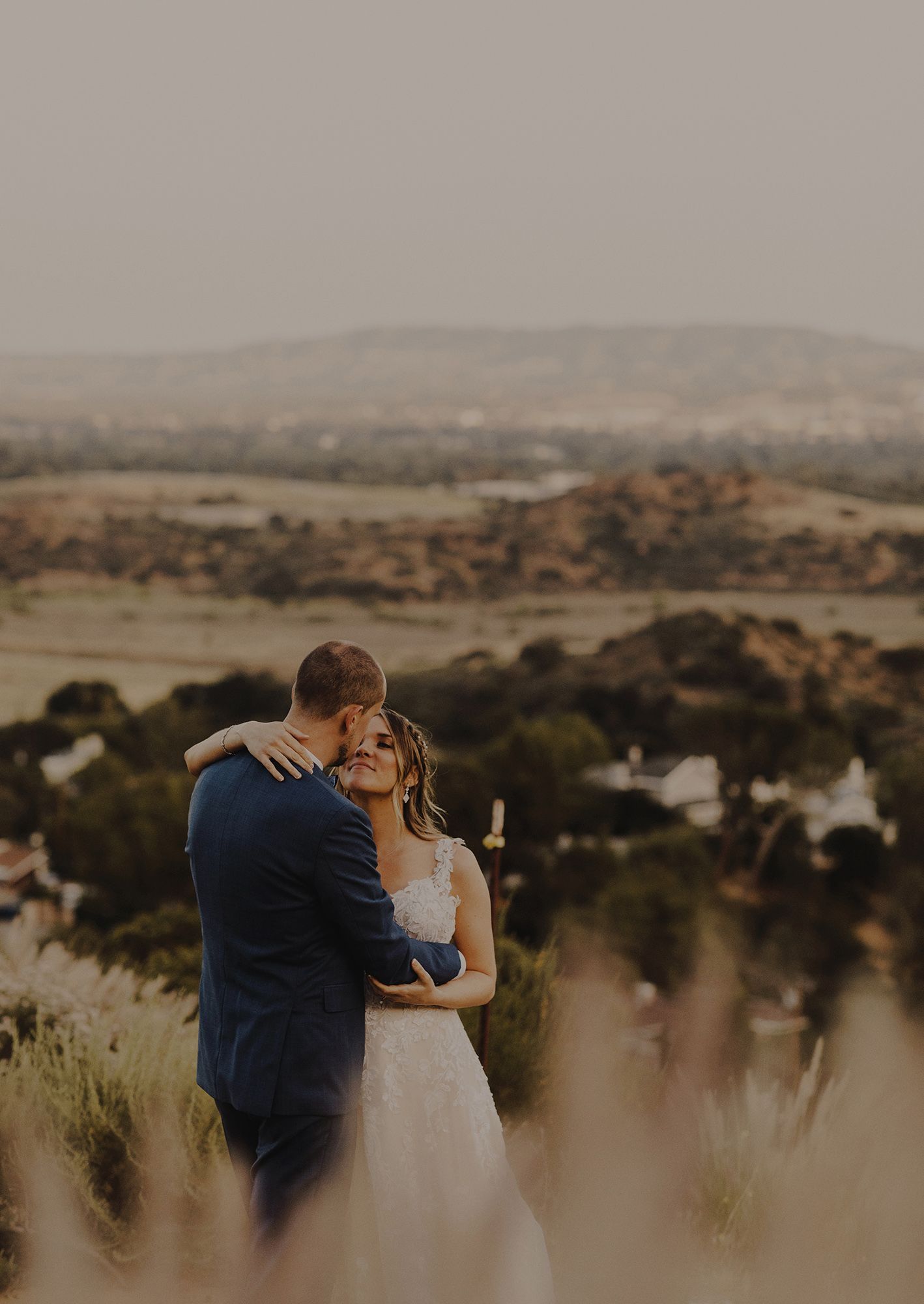 E Noelle Photography backyard wedding in Hidden Hills Los Angeles, bride and groom portraits in mountain