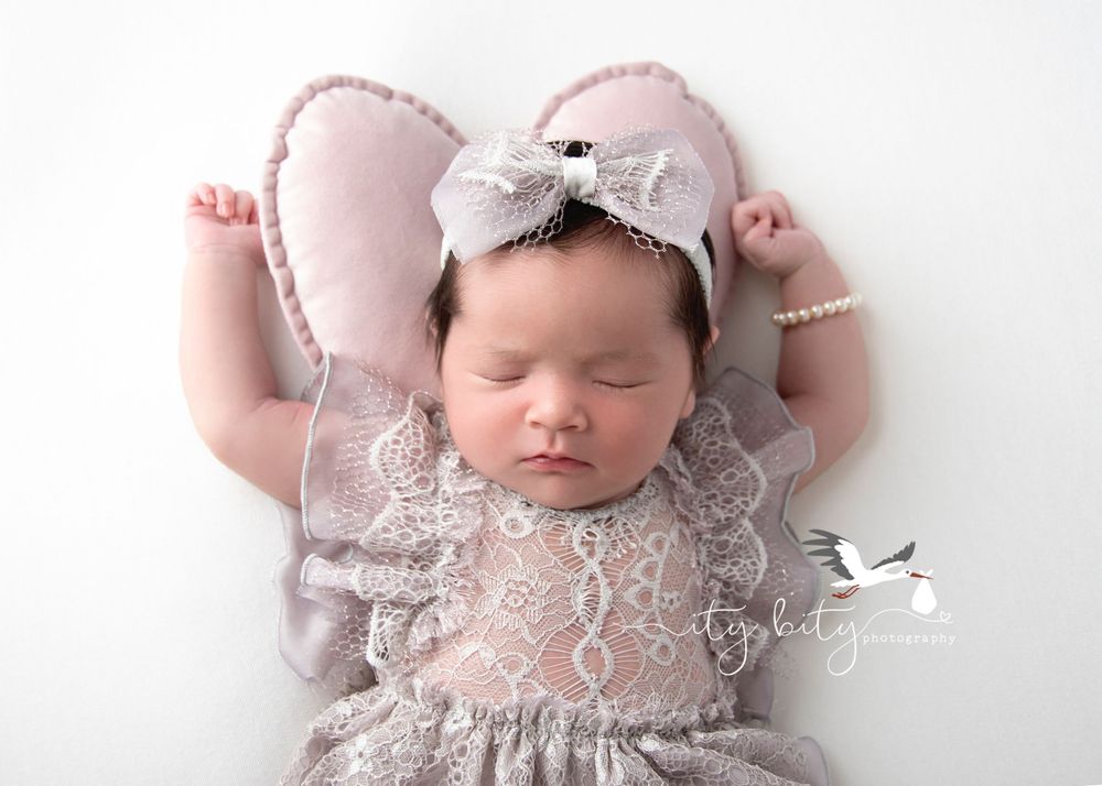 Newborn Baby Photography Westlake Ohio Cleveland Cutest