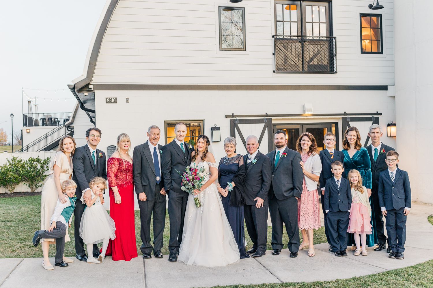 SWEENEY BARN VIRGINIA WEDDING PICTURES