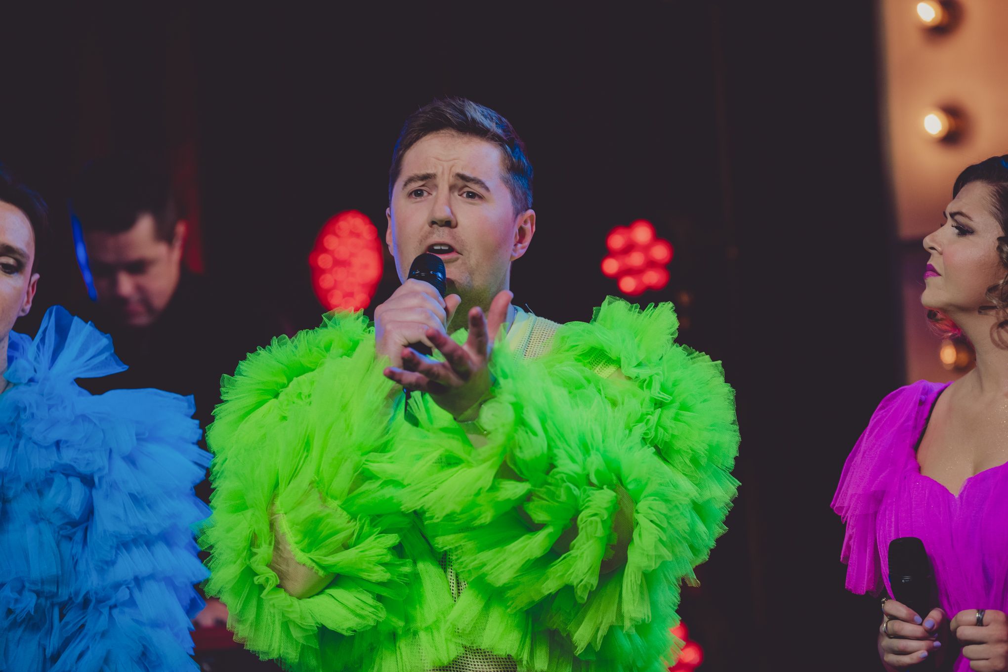 Iestyn Arwel, singing, Noson Gomedi Dathlu 40 S4C