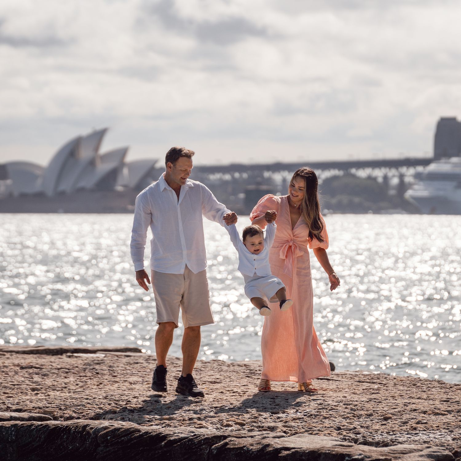 Family photoshoot in Mosman Bradley's Head