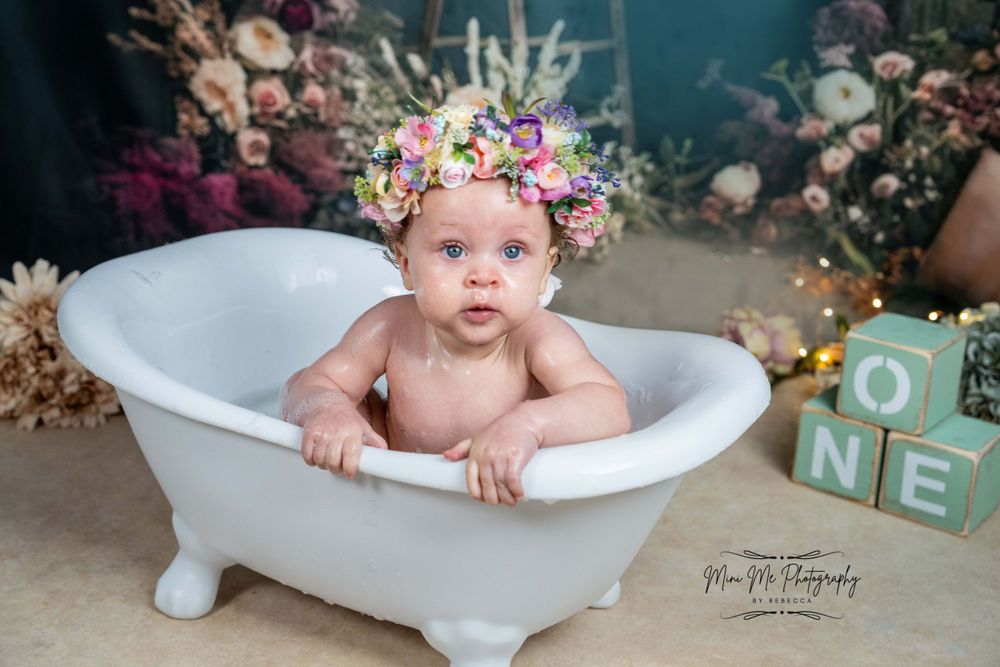 Flower halo during splash part of cake smash photoshoot