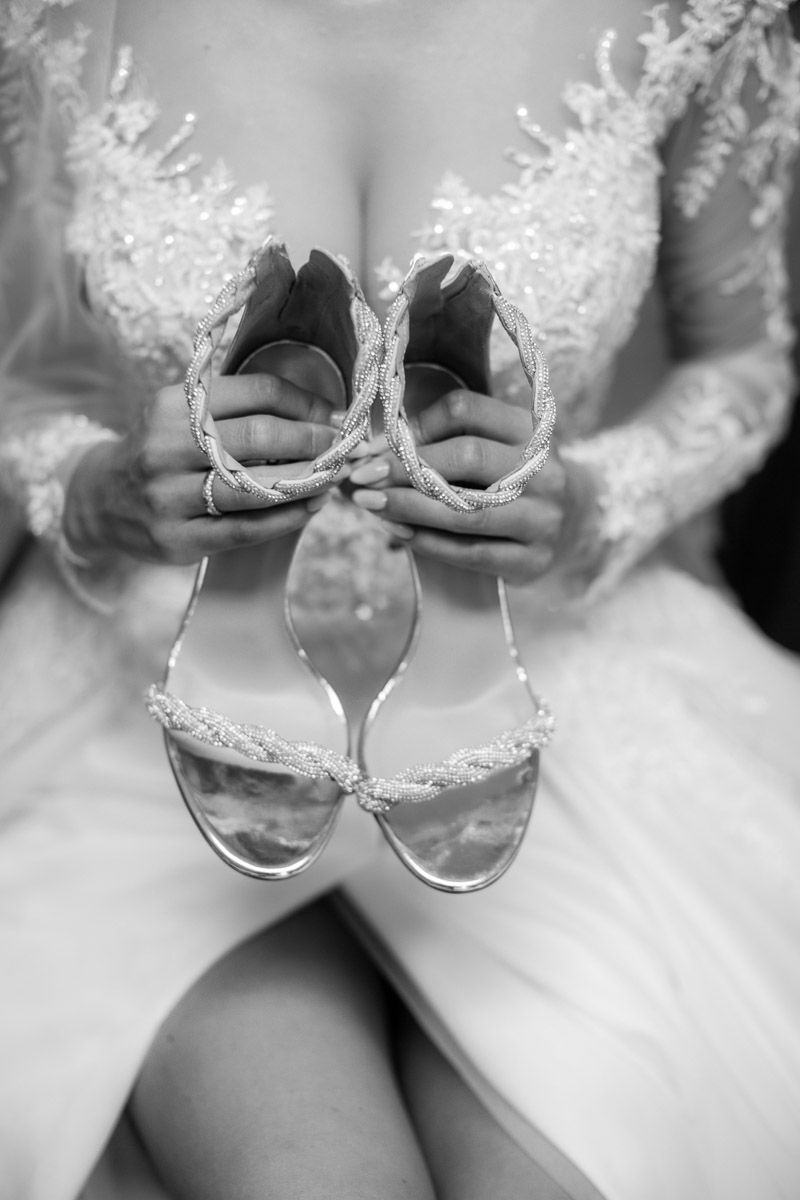 Professioneller Hochzeitsfotograf in Köln, der emotionale Momente und kreative Details eurer Hochzeit einfängt