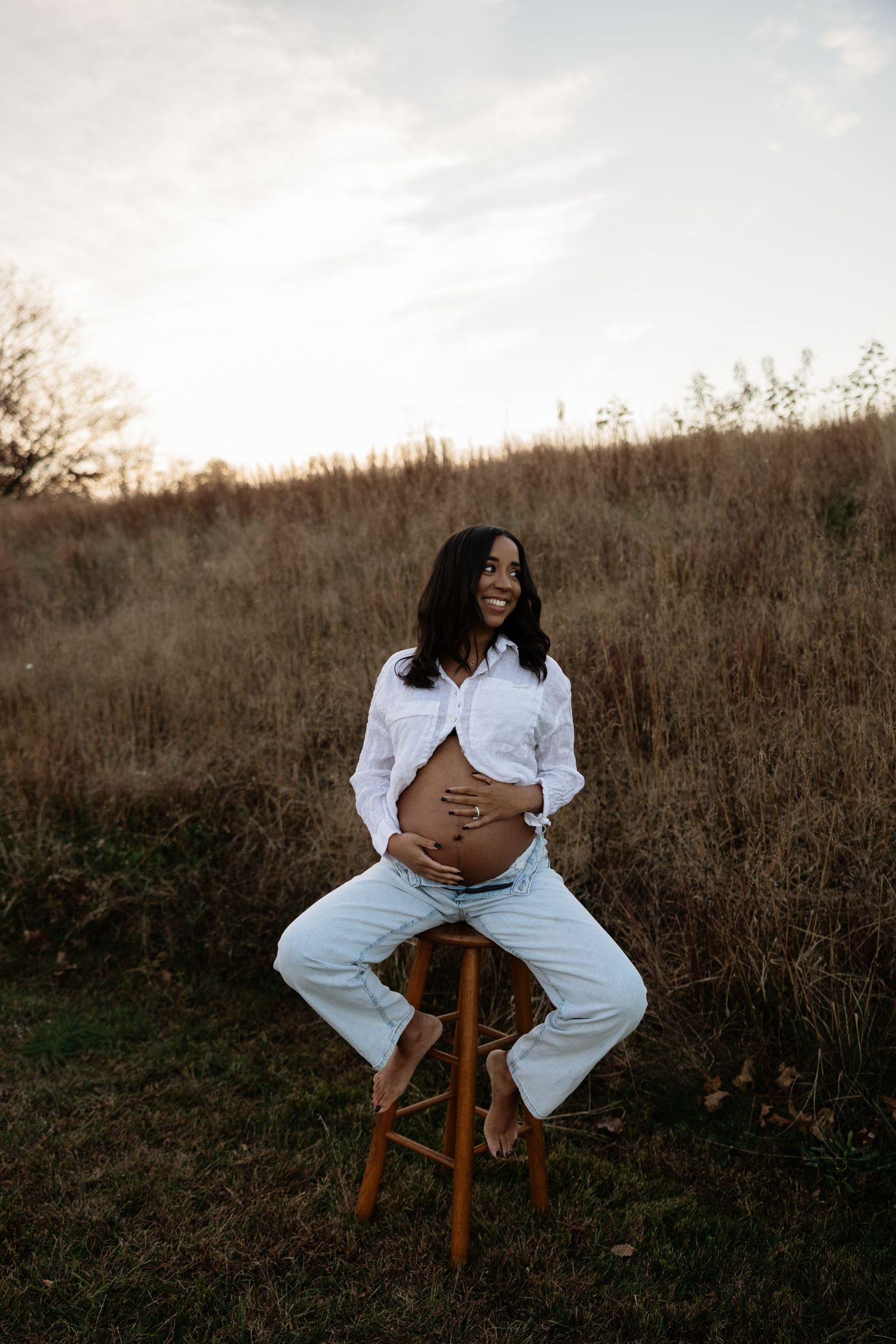 Fall, moody maternity