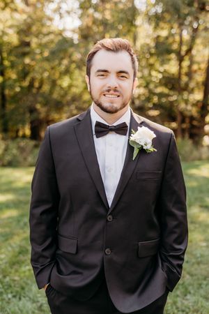 Portrait of groom in Cincinnati, Ohio. Cincinnati Wedding photographer. NKY wedding photographer. Chicago Wedding Photographer.