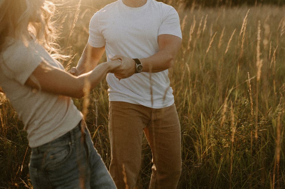 Minnesota Wedding Photographer, Romantic and Authentic Minnesota Photography, Minnesota Couple Photos | Rachel Marie Photography