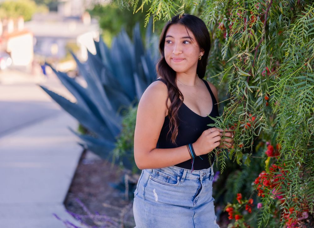 Graduation Photographer, Simi Valley Senior Photography,  Best affordable photographer near me, Outdoor photo session, Natural Light photos