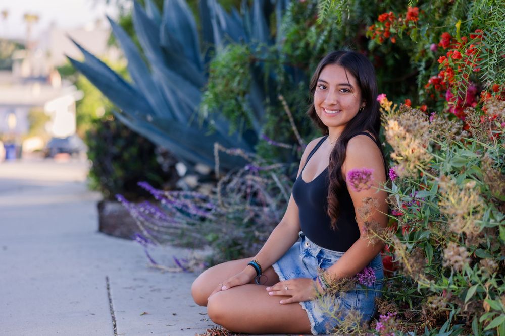 Senior Rep Team, Simi Valley Senior Photography, Neviah Simi High School Senior, Best affordable photographer near me, Outdoor photo session