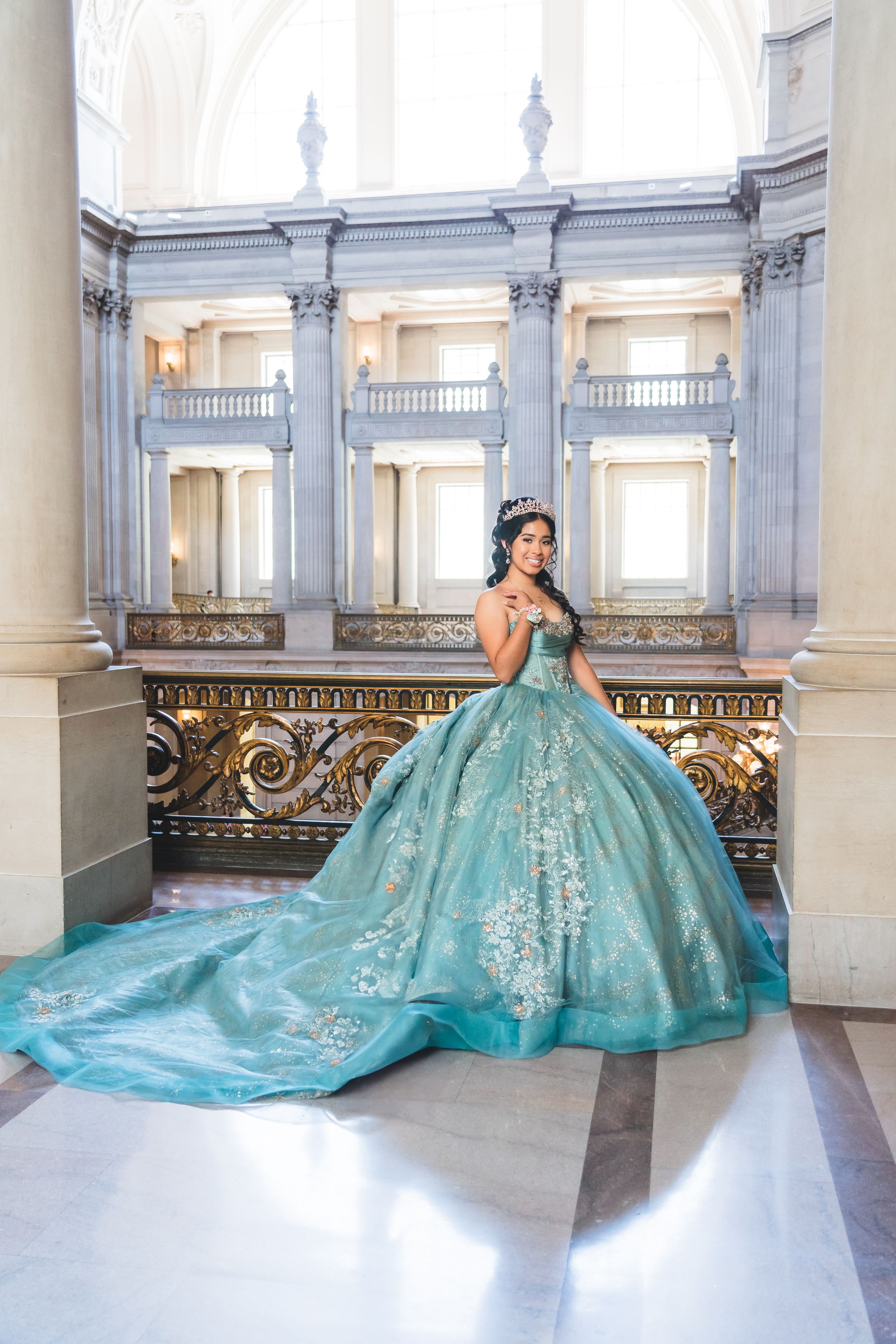 San Francisco City Hall & Botanical Garden Quinceanera