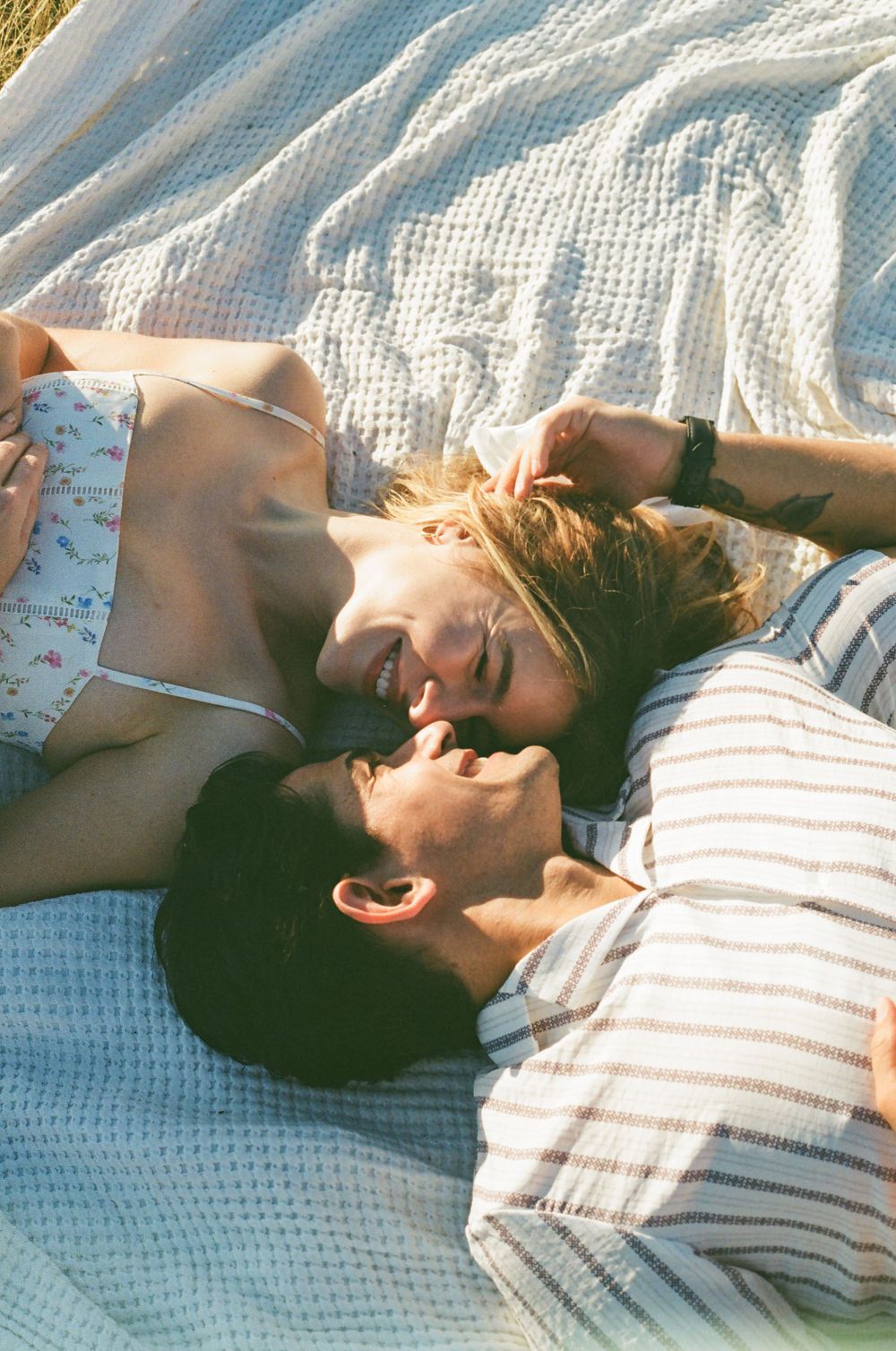 vancouver film photographer. engagement. ocean. picnic. storytelling. documentary