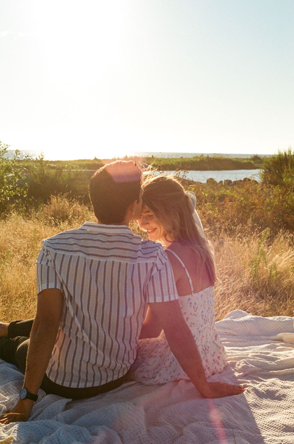 vancouver film photographer. engagement. ocean. picnic. storytelling. documentary