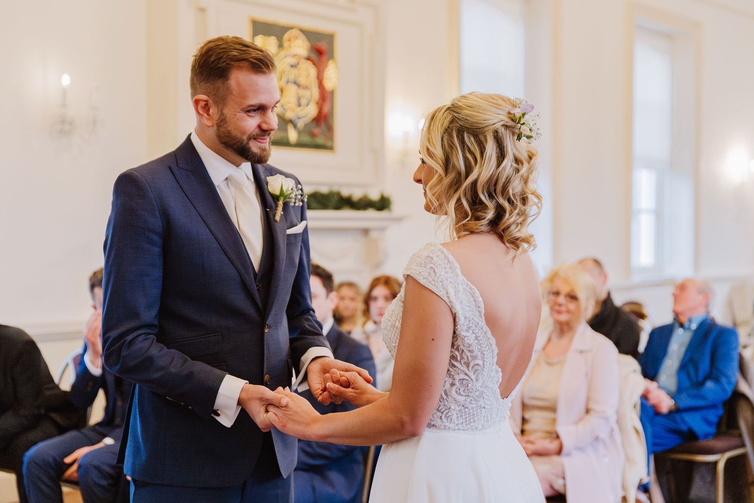 Wedding at the Guildhall, Poole. Wedding venue Poole. BCP registration services. Poole registry office. Poole wedding photographer