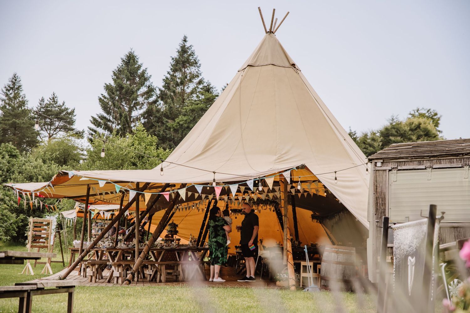 The Gaggle of Geese Tipi Wedding Dorchester Dorset. Outdoor wedding Dorchester, Dorset. Festival wedding Dorset. Celebrant wedding Dorset
