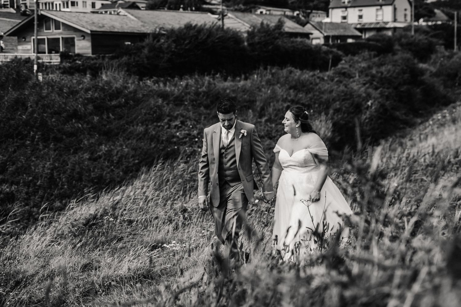Wedding photo, Bride and Groom at Eype near Bridport Dorset. Bridport Wedding. Bull Hotel wedding. Dorset wedding photographer