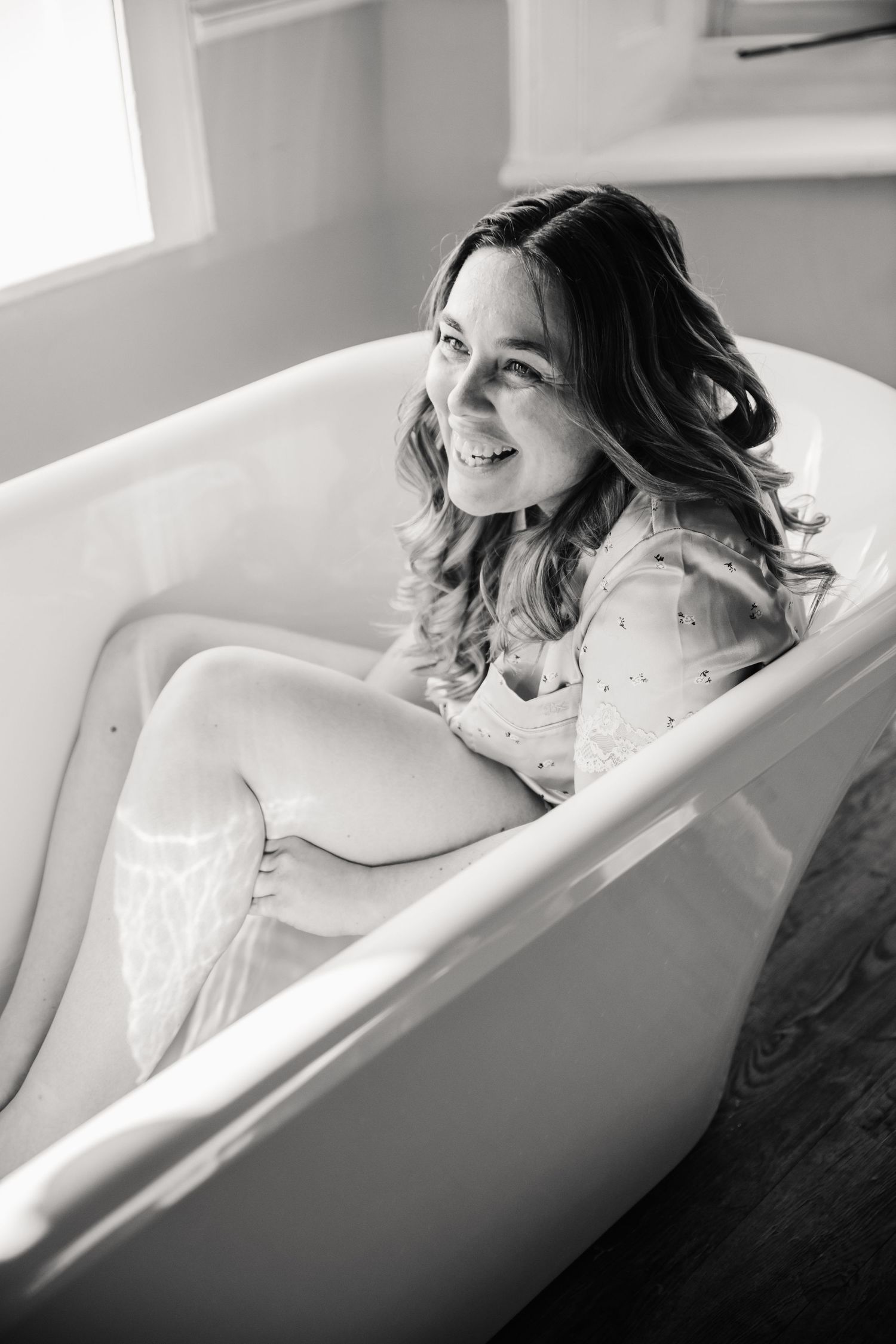 Candid wedding photography at The Alverbank, Gosport, Portsmouth, Hampshire. Hampshire wedding venue. Sea view wedding.