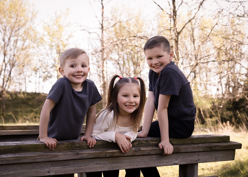 Family Portrait
Professional Photographer Janesville Wisconsin
outdoors
natural light photography