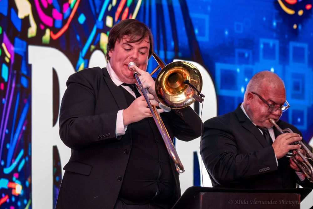 Live music photography at Reliaquest Bowl gala 2024
