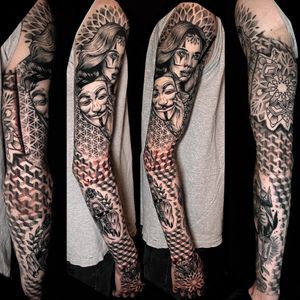 Full sleeve, blackwork and dotwork.
