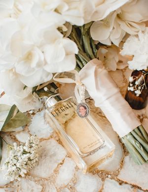 Elegant bridal details, including veil and accessories, photographed in Sussex County, North Jersey