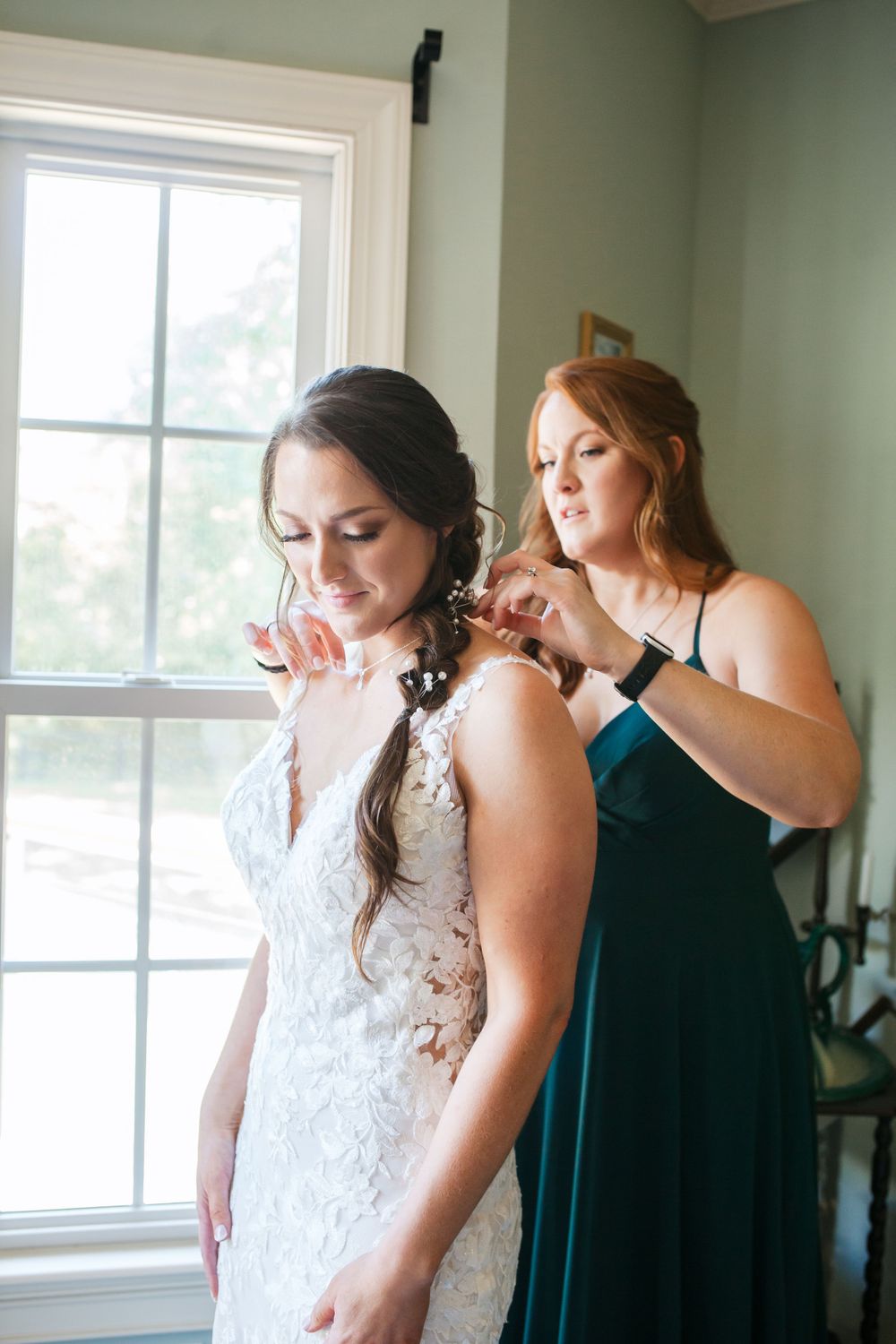 getting ready photo wedding