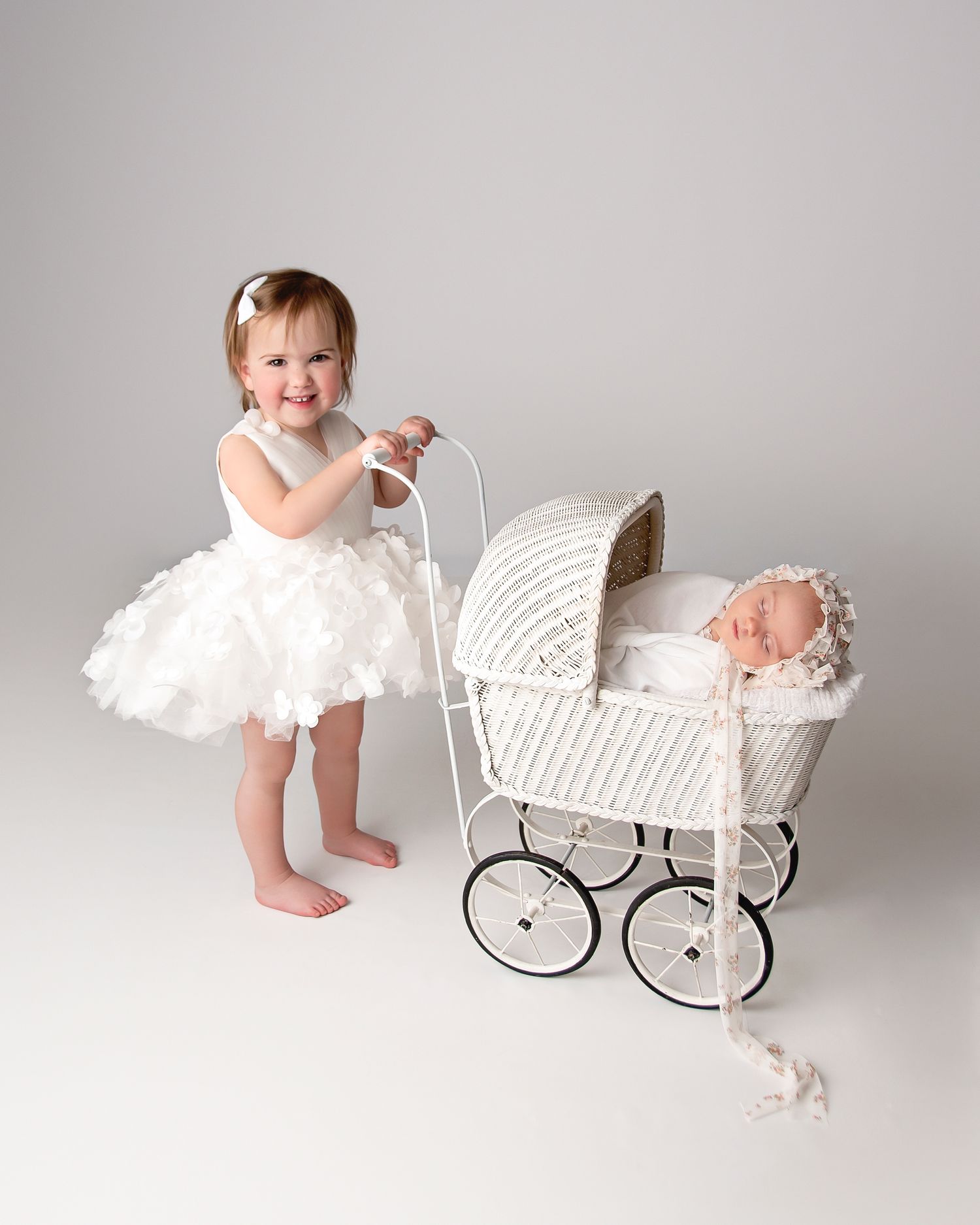 Newborn Baby Autumn and sister Aspen Photography