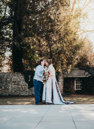 The Christain Royer House Wedding Photographer, Engagement Photographer , Cold Saturday Farm .