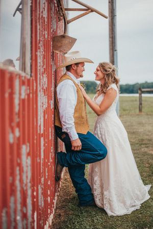 Farm, Barn Wedding, Engagement Session Farm, Finksburg MD, Westminster MD, Maryland, PA.