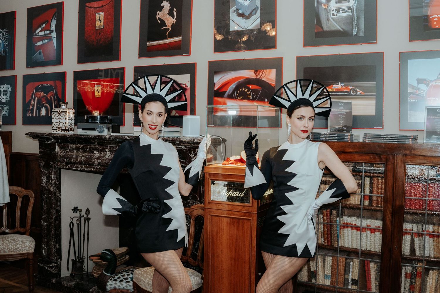 Ragazze in stile anni venti durante un evento di Chopard a Stresa sul lago di Como